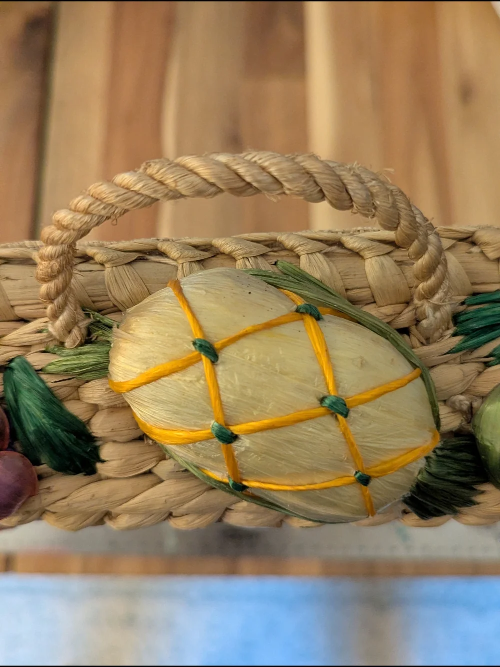 Raffia Fruit Tray Basket  Handmade in Philippines Vintage Set Of 2 Nesting